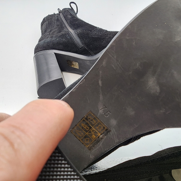 JEFFREY CAMPBELL Scenes Brogue Zip Bootie In Black Suede, Size 7.5 - Picture 4 of 7